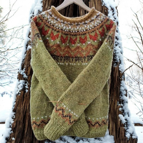 Madeline – Warm Sweater with a Classic Woven Pattern