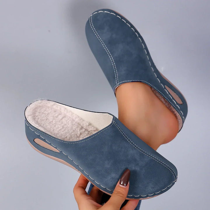 Orthopaedic Slippers with Everyday Comfort and Timeless Home Style